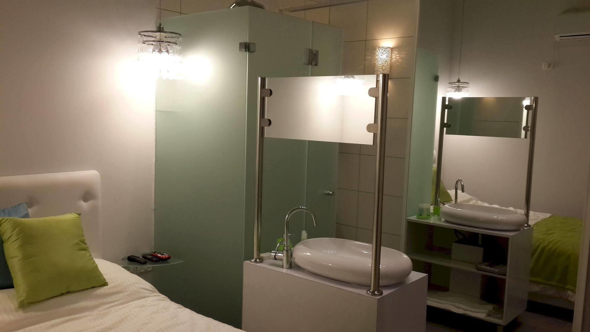 Boutique 3*